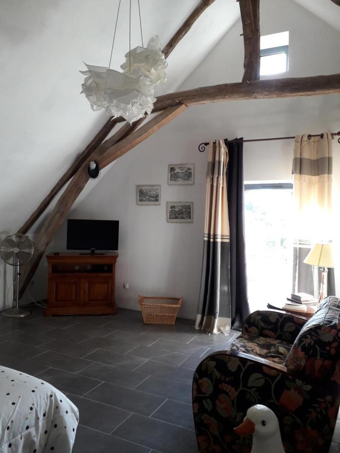 Gite Familial La Tabarderie Courcelles-de-Touraine Exterior photo